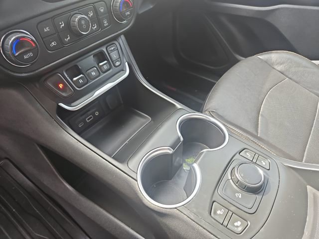 Used 2018 GMC Terrain SLT w/ Preferred Package image 24