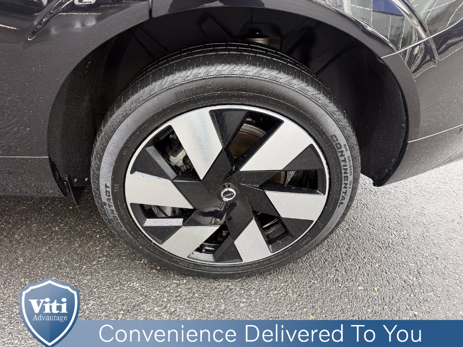 Certified 2024 Volvo XC60 T8 Ultimate AWD/4WD image 13