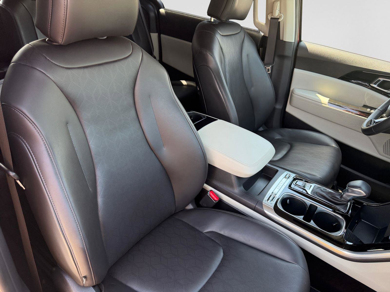 Used 2023 Kia Carnival SX FWD image 56