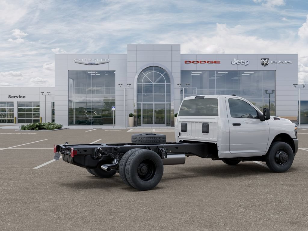 New 2026 RAM 3500 Tradesman AWD/4WD image 4