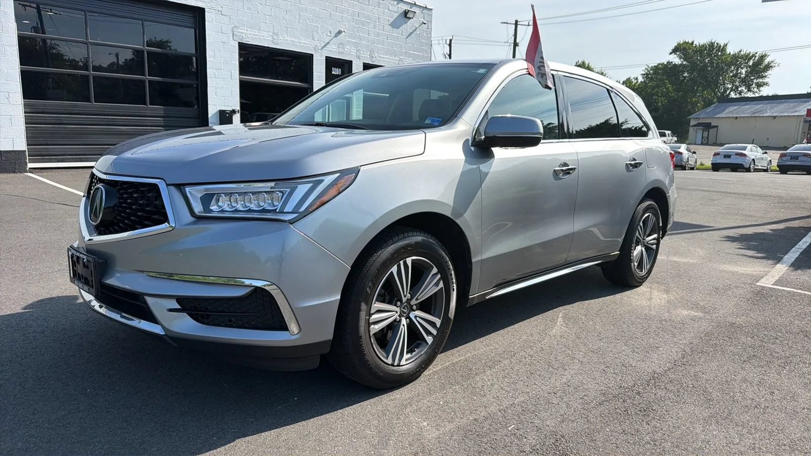 Used 2017 Acura MDX SH-AWD image 11