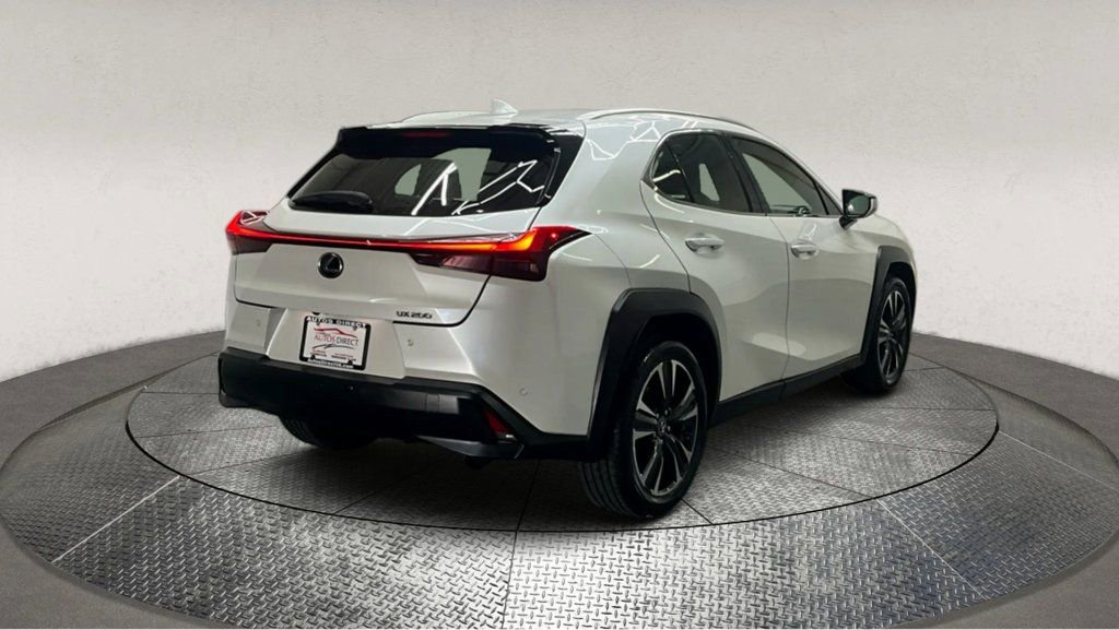 Used 2020 Lexus UX 200 200 Base w/ Premium Package image 8