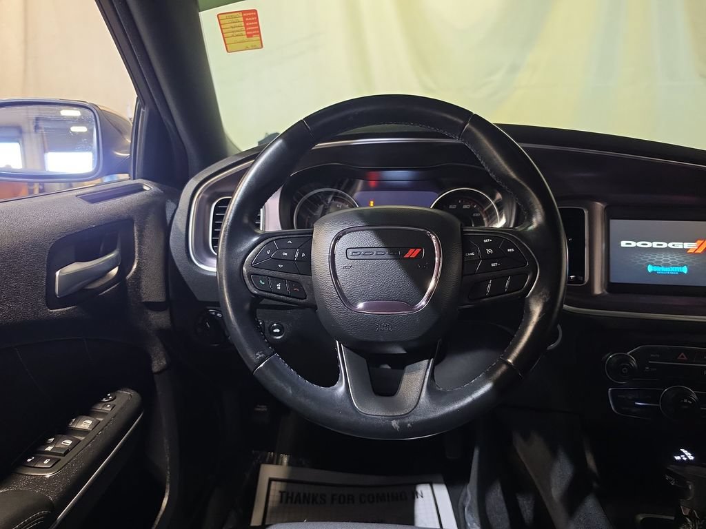 Used 2020 Dodge Charger SXT RWD image 11