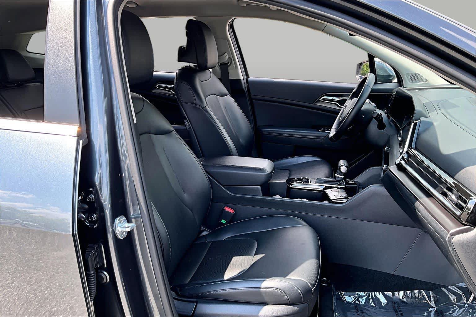 Used 2023 Kia Sportage EX FWD image 9