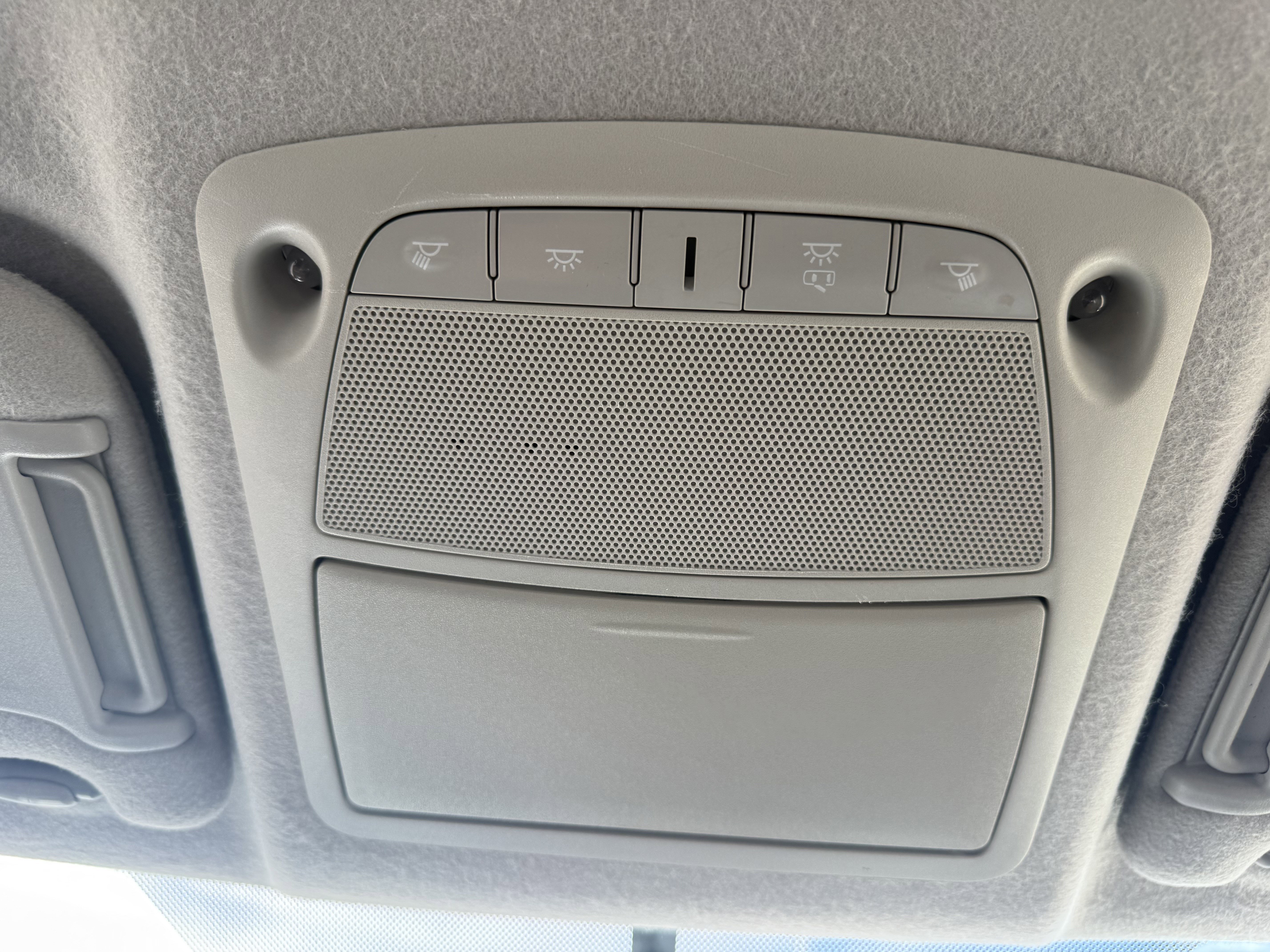 Used 2017 Nissan Leaf SV w/ Protection Package image 30