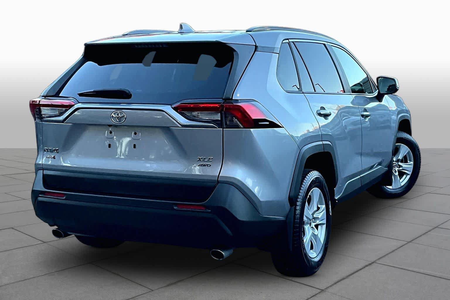Certified 2019 Toyota RAV4 XLE w/ Convenience Package AWD/4WD image 13