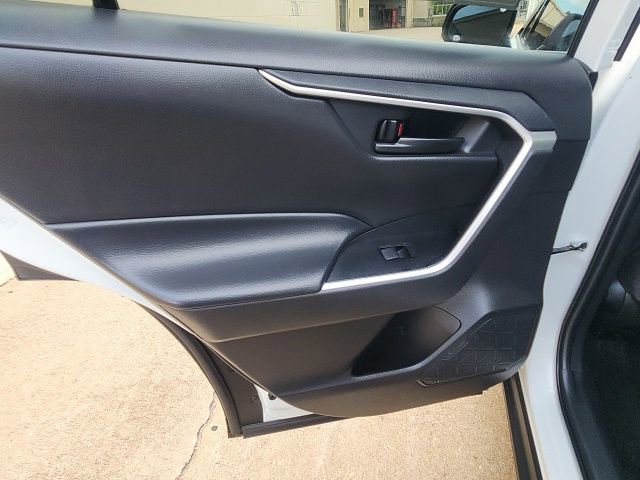 Used 2024 Toyota RAV4 LE AWD/4WD image 18