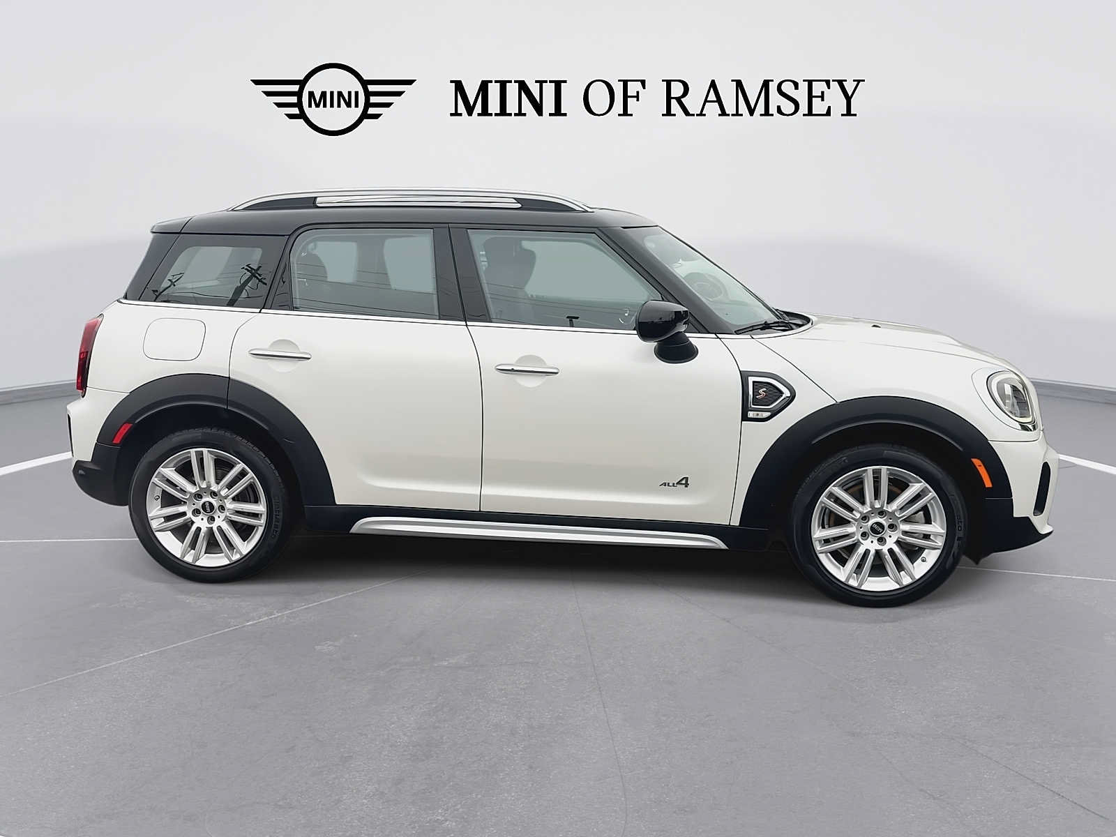 Used 2024 MINI Cooper Countryman S AWD/4WD image 9