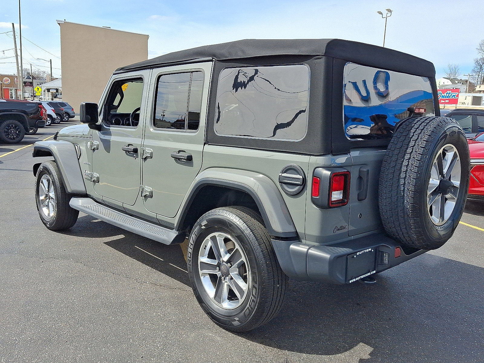 Used 2019 Jeep Wrangler Unlimited Sahara w/ Dual Top Group image 3