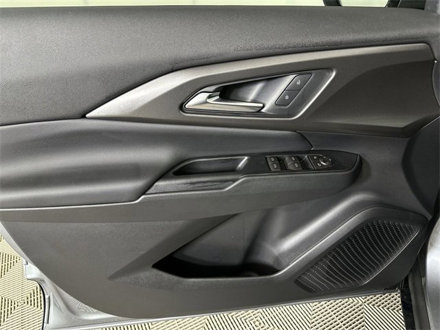 New 2026 Chevrolet Equinox EV LT image 21