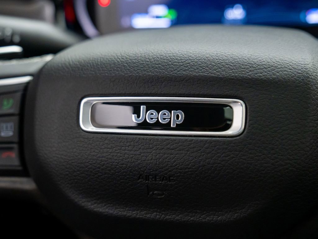 Used 2023 Jeep Grand Cherokee 4WD 4xe w/ MOPAR Finishing Package image 27