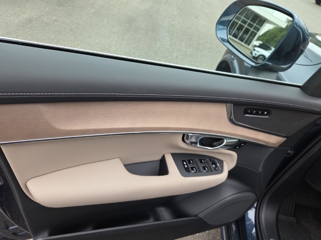 New 2026 Volvo XC90 B5 Core w/ Protection Package image 3