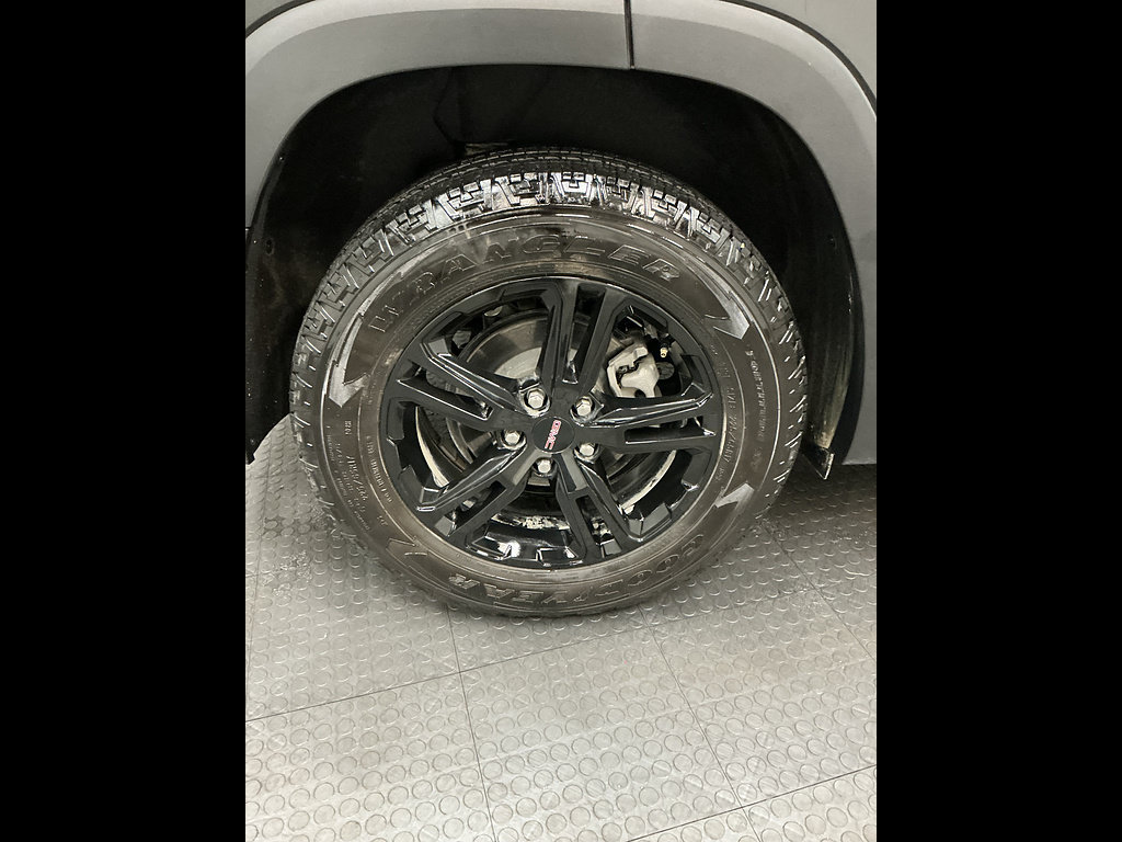 Used 2024 GMC Terrain AT4 w/ LPO, Floor Liner Package AWD/4WD image 39