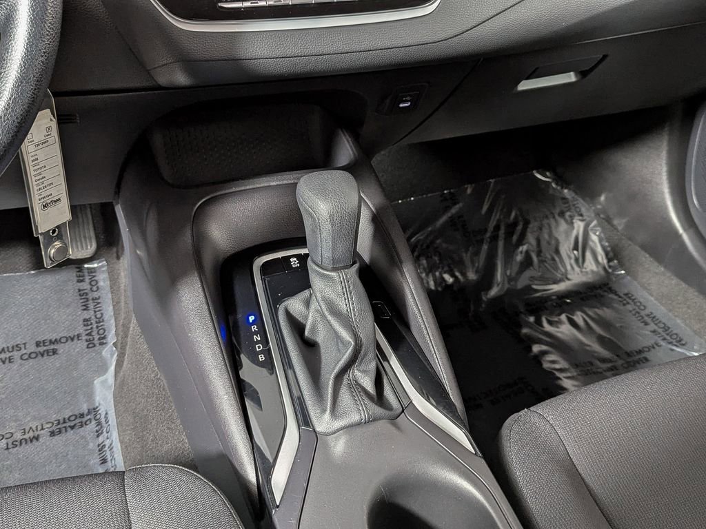 Used 2025 Toyota Corolla LE image 17