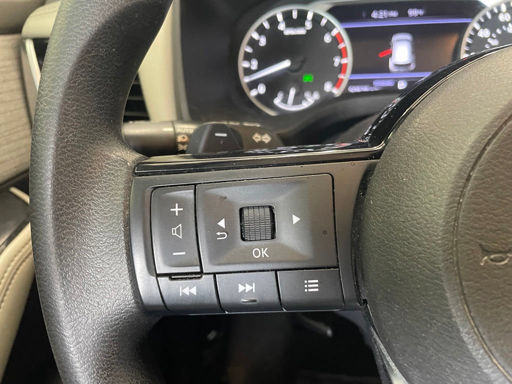 Certified 2022 Nissan Rogue SV FWD image 12