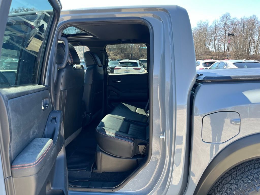 Used 2023 Nissan Frontier PRO-4X w/ Pro-4X Premium Package image 29