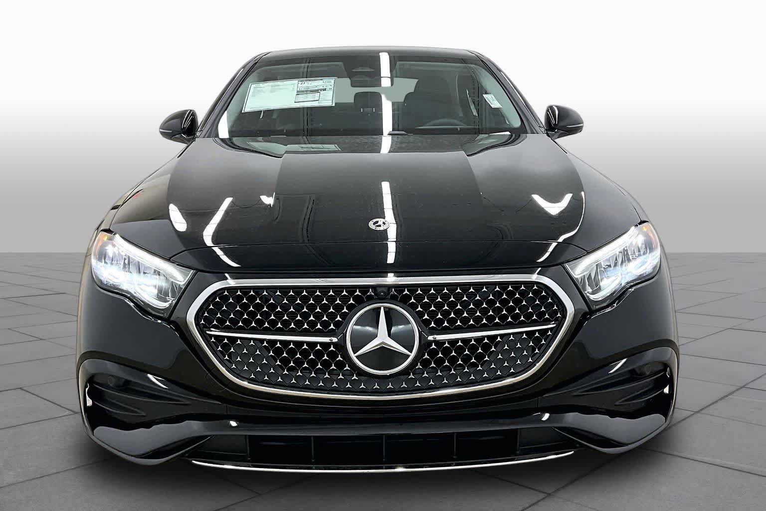 New 2026 Mercedes-Benz E 350 4MATIC Sedan image 3