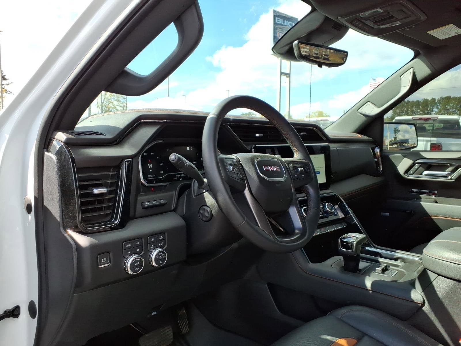 Used 2023 GMC Sierra 1500 AT4 w/ Technology Package image 8