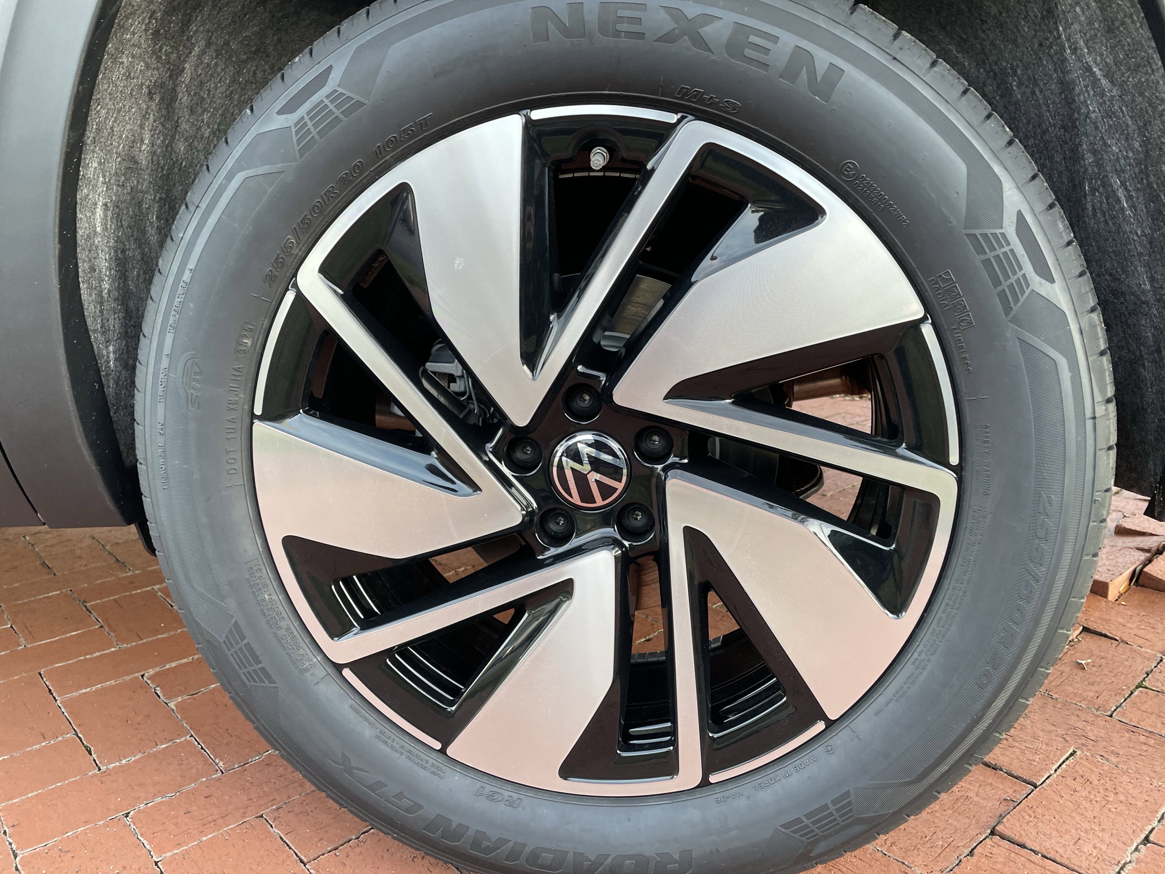 New 2026 Volkswagen Atlas SE image 8