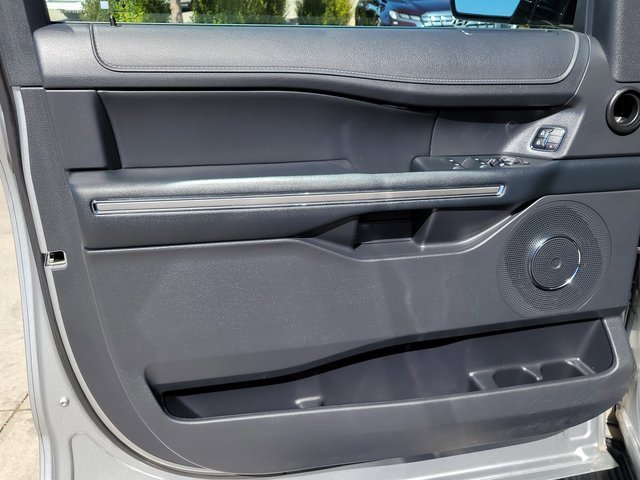 Certified 2024 Ford Expedition Max XLT image 7
