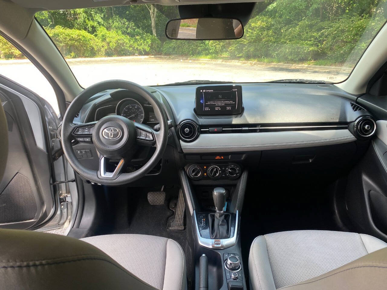 Used 2019 Toyota Yaris LE FWD image 36