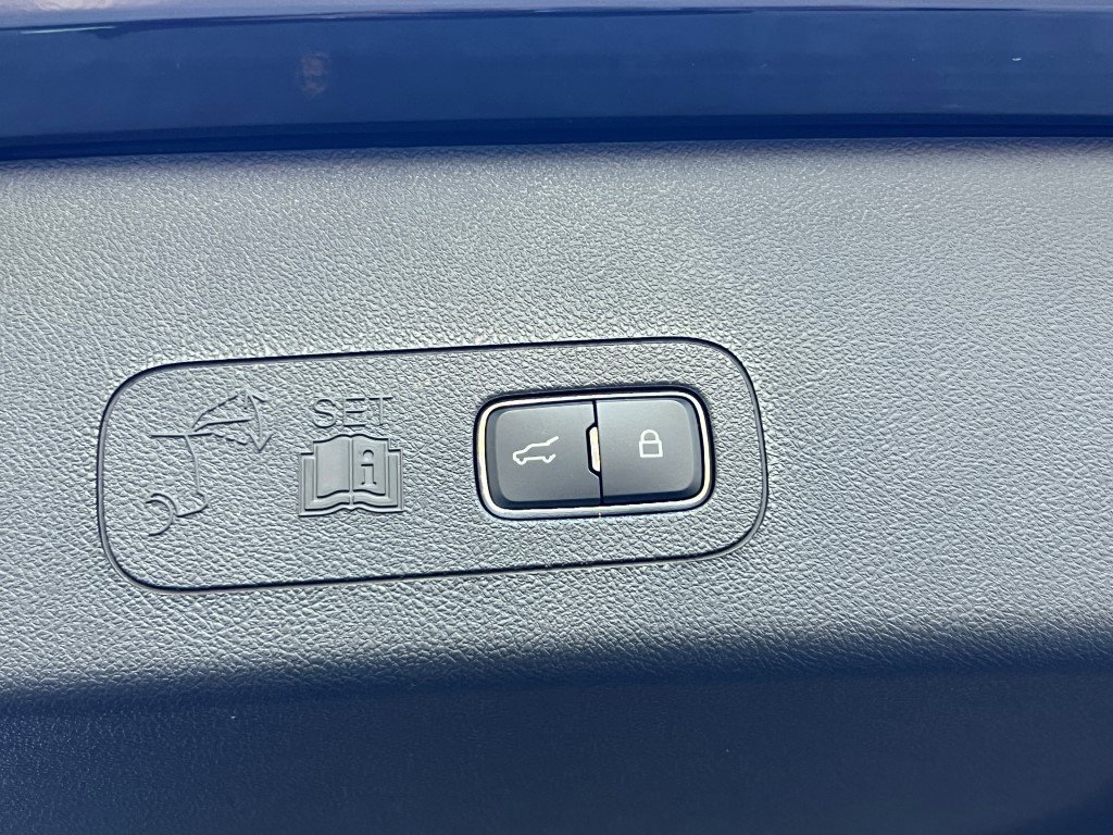 New 2026 Lincoln Aviator AWD image 16