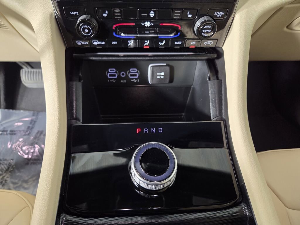 Certified 2025 Jeep Grand Cherokee Limited image 19