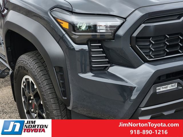 Used 2025 Toyota Tacoma TRD Off-Road image 10