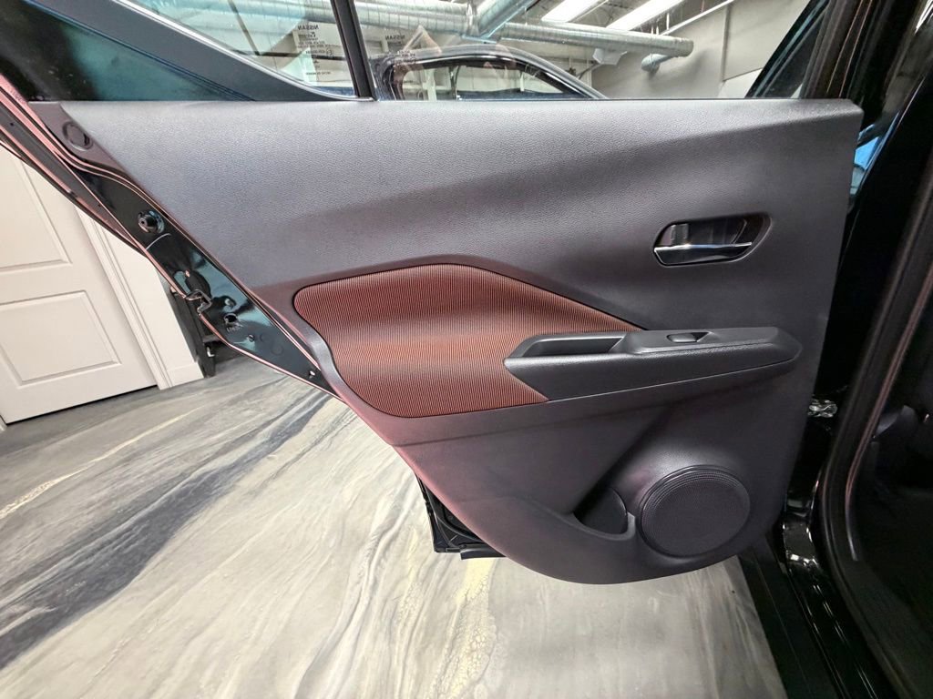 Used 2023 Nissan Kicks SR image 46