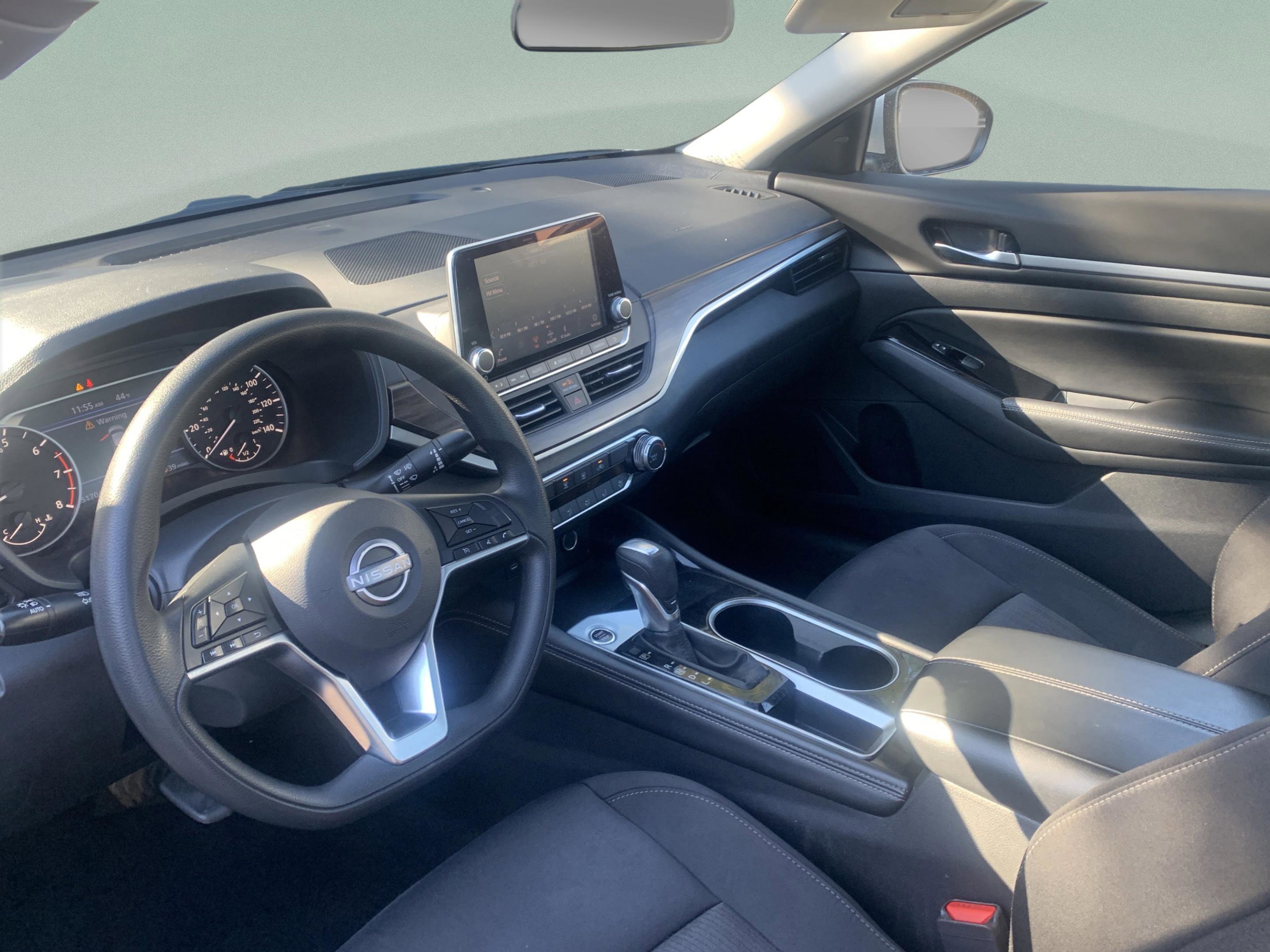 Used 2023 Nissan Altima 2.5 SV image 10