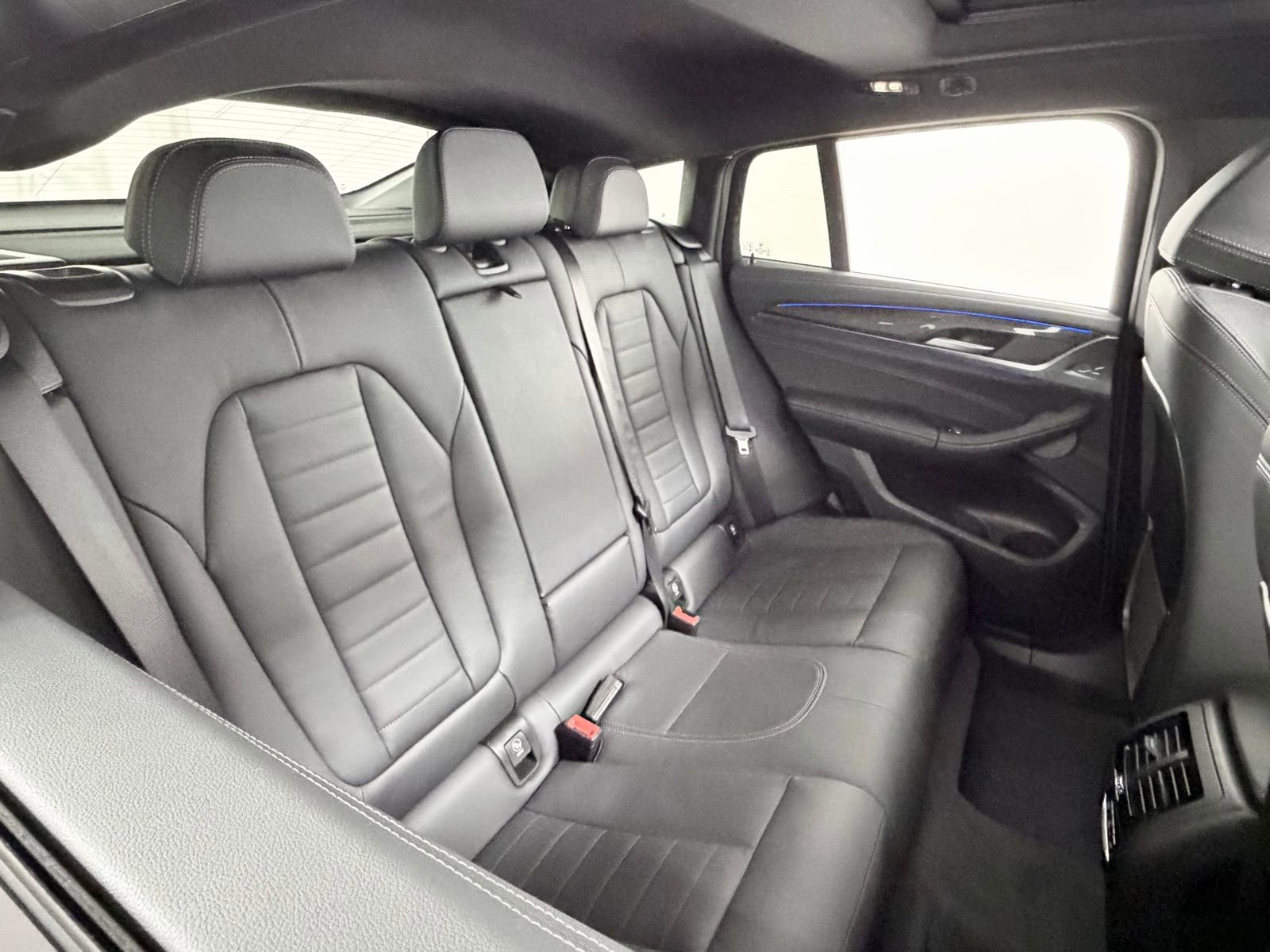 Used 2023 BMW X4 M40i w/ Premium Package AWD/4WD image 39