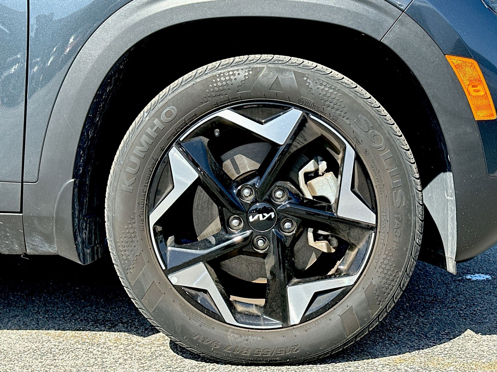 Certified 2024 Kia Seltos EX image 19