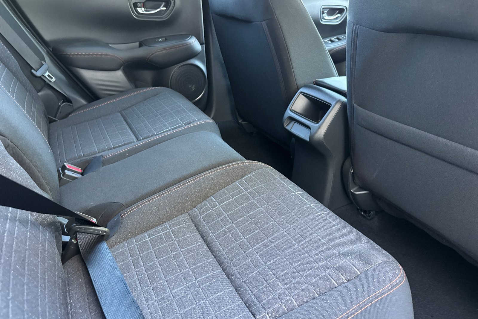 Used 2025 Honda HR-V Sport image 32