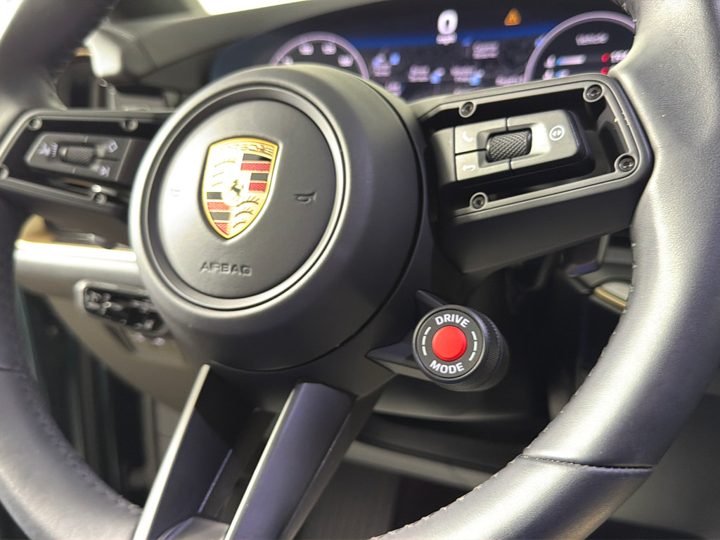 Used 2025 Porsche Cayenne Turbo GT AWD/4WD image 21