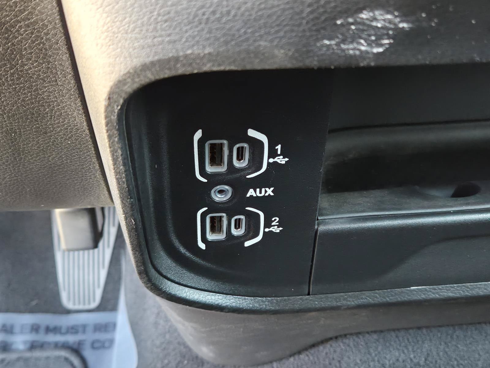 Used 2024 RAM 2500 Big Horn AWD/4WD image 25