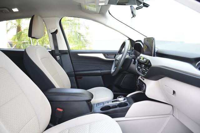 Used 2022 Ford Escape SE image 26