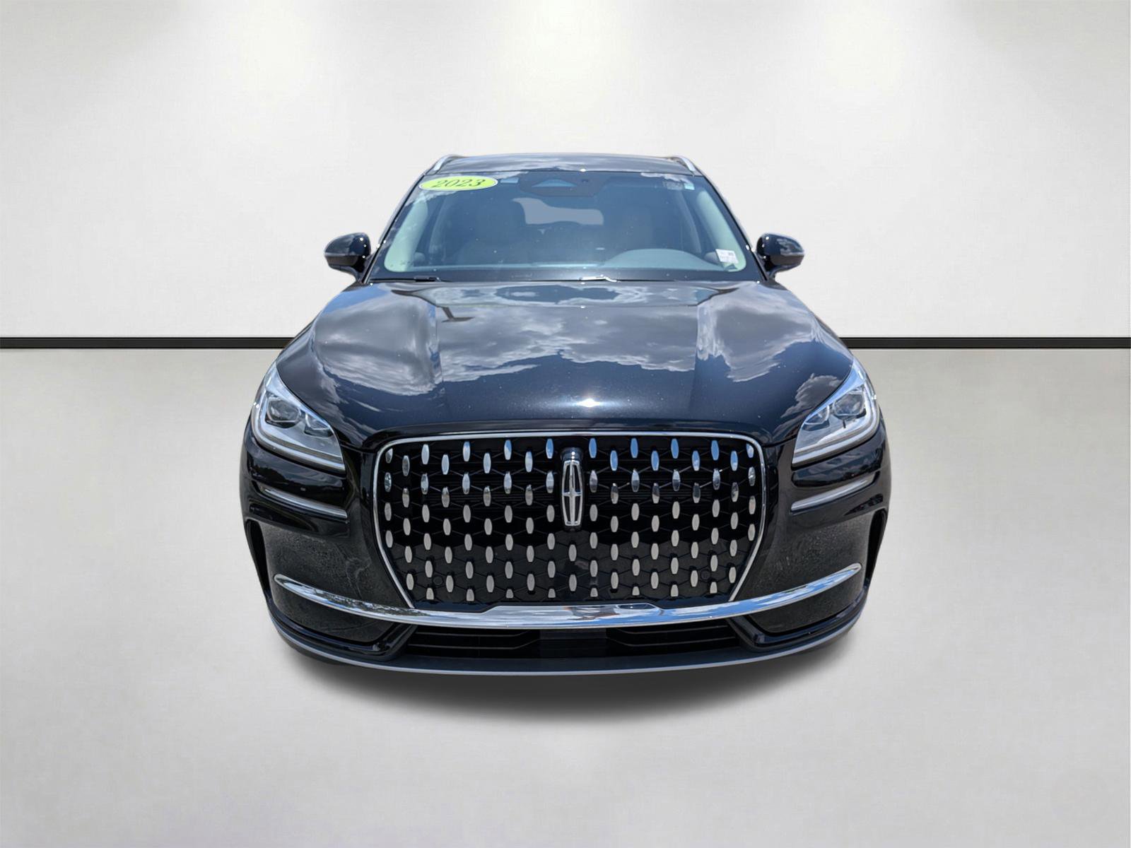 Used 2023 Lincoln Corsair Reserve w/ Equipment Group 201A image 9