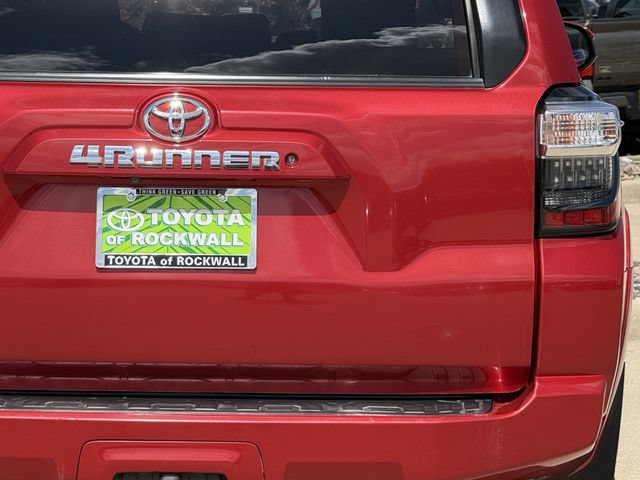 Used 2020 Toyota 4Runner SR5 AWD/4WD image 8