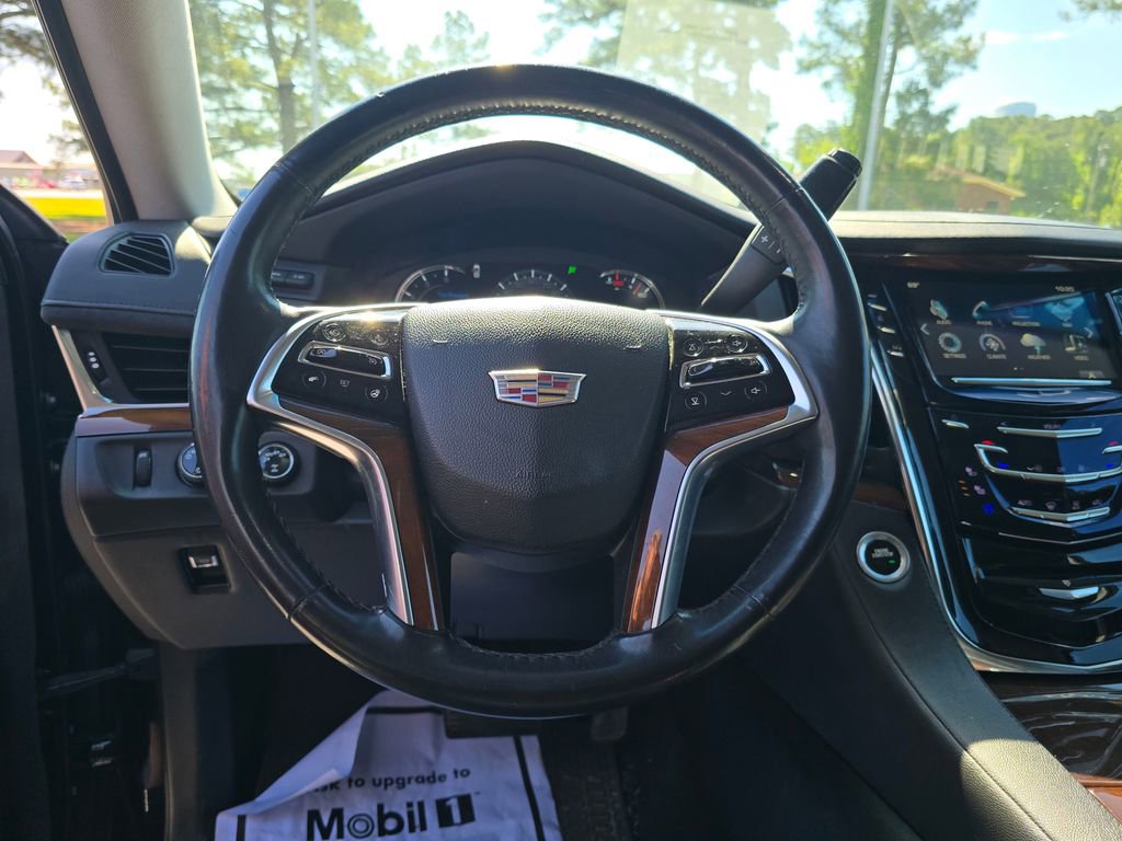Used 2017 Cadillac Escalade Premium Luxury AWD/4WD image 14