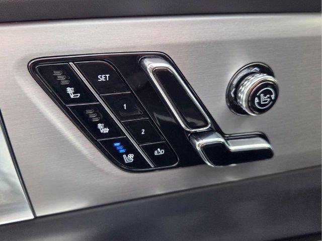 New 2027 Cadillac Vistiq Platinum AWD/4WD image 16