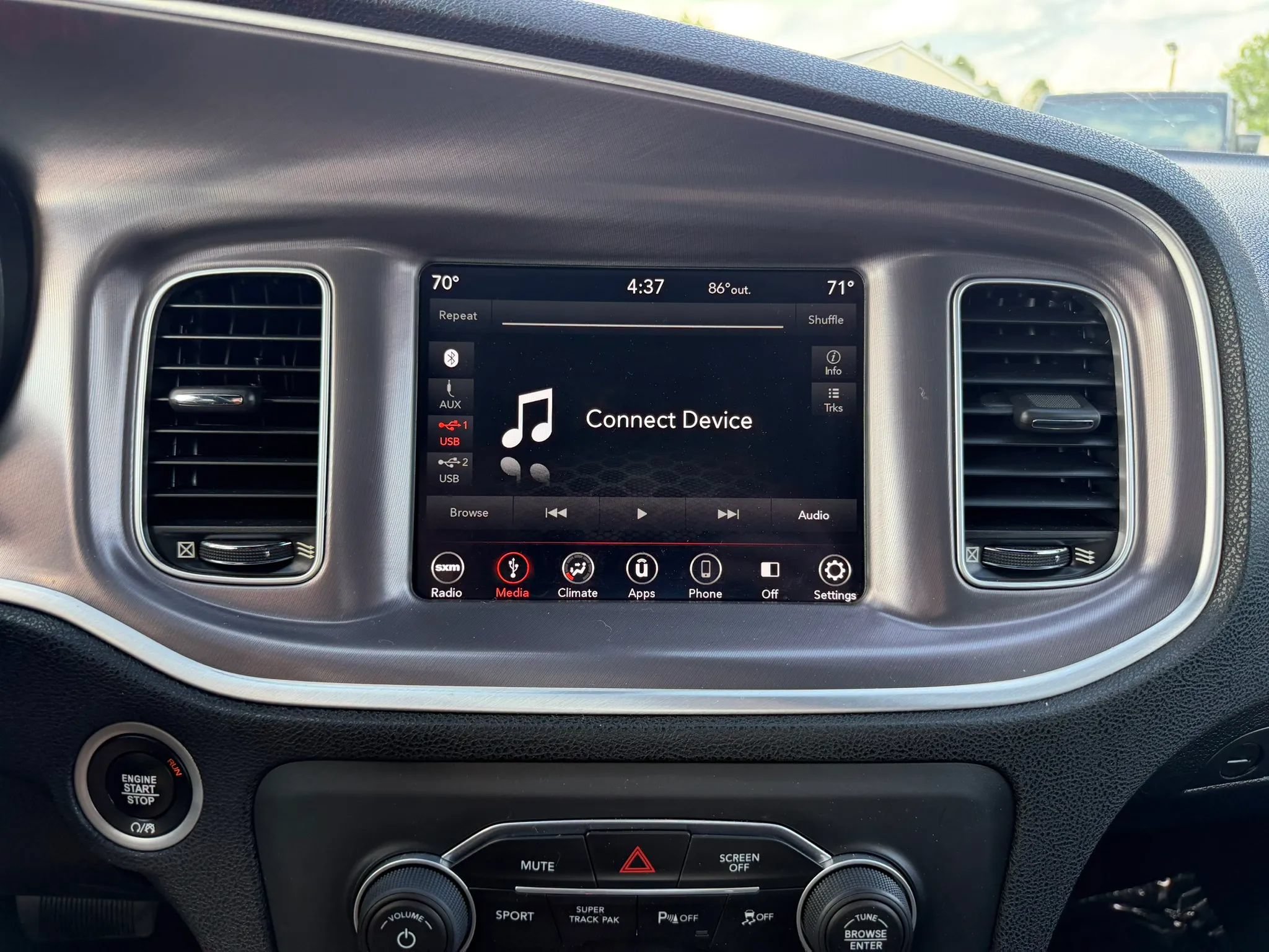 Used 2019 Dodge Charger SXT AWD/4WD image 21