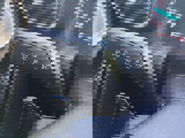 Used 2020 Ford Explorer Limited image 29