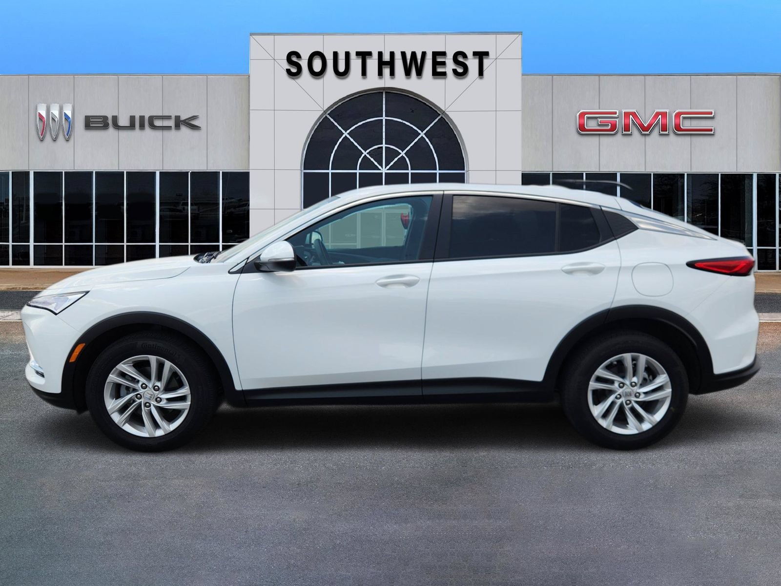 Used 2025 Buick Envista Preferred w/ Convenience II Package FWD image 3