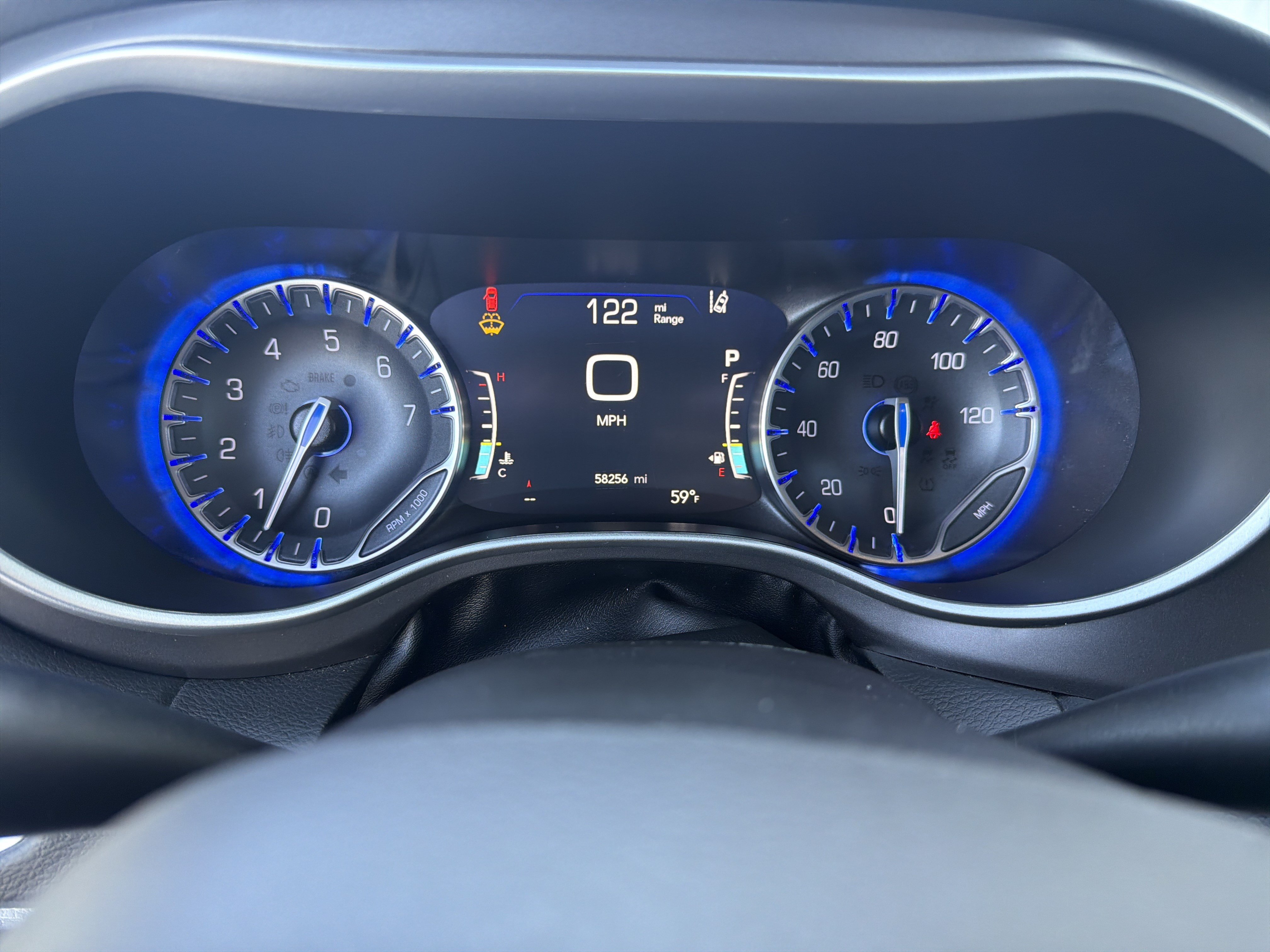 Used 2024 Chrysler Pacifica Touring-L FWD image 38