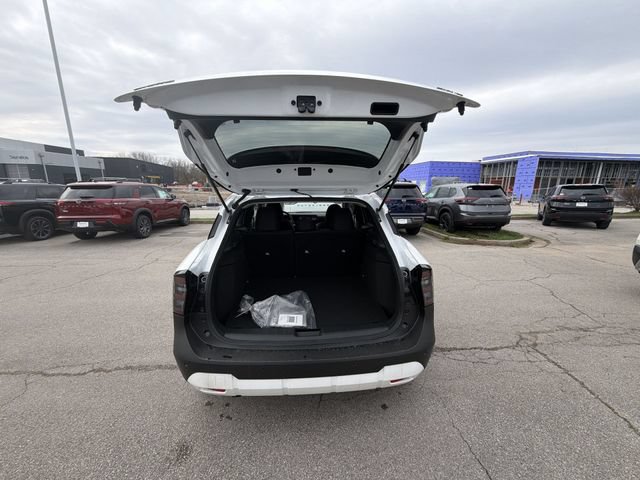 New 2026 Nissan Kicks SV w/ SV Premium Package AWD/4WD image 23