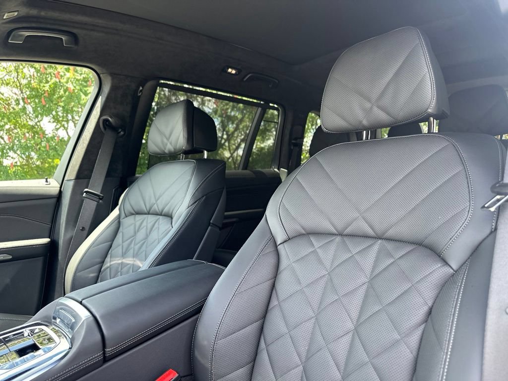 New 2026 BMW X7 xDrive40i w/ M Sport Package AWD/4WD image 16
