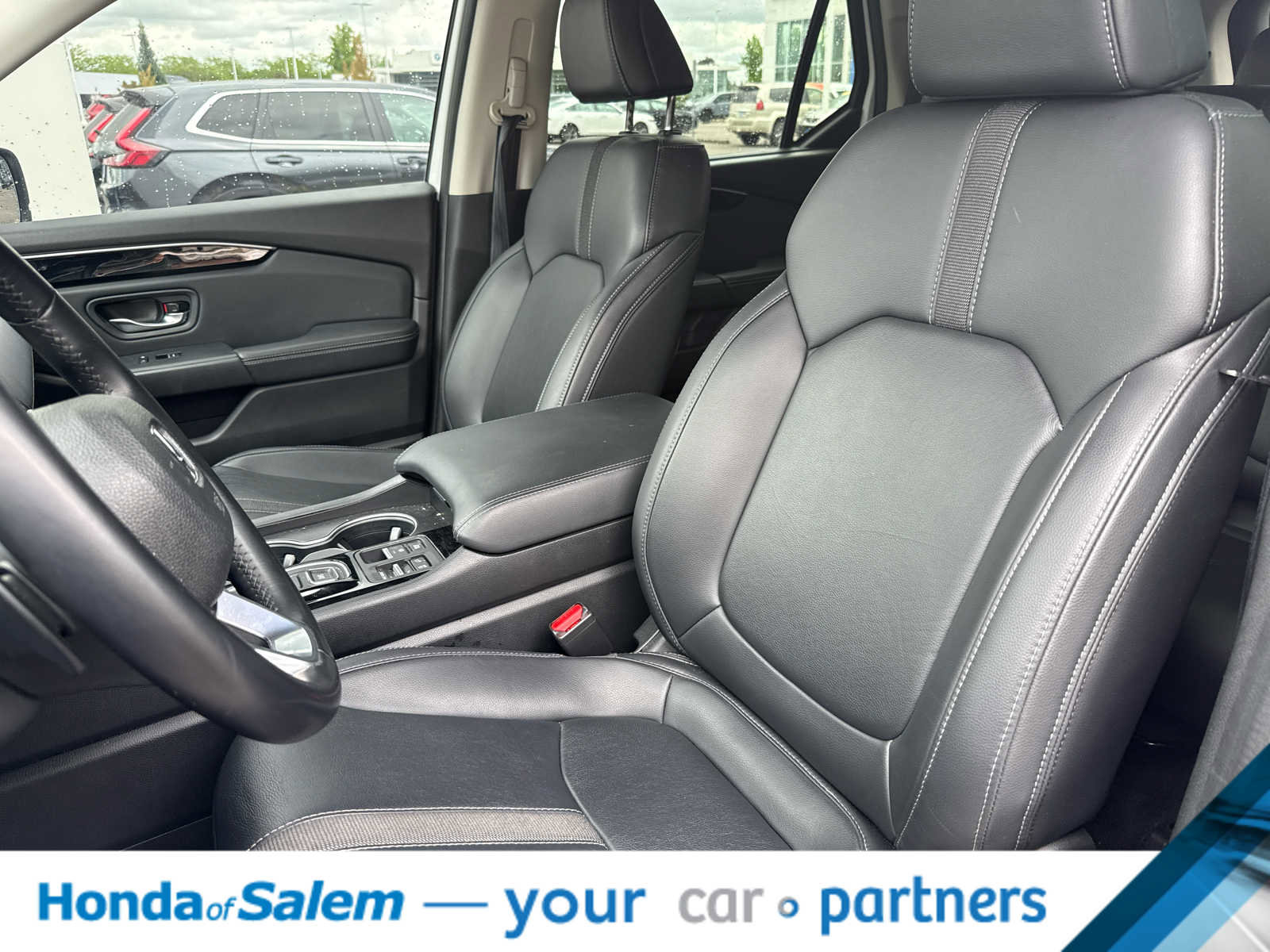 Used 2023 Honda Pilot Touring image 11
