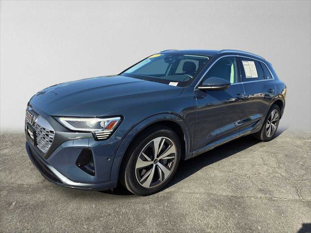 Used 2024 Audi Q8 e-tron Premium Plus w/ Premium Plus Package AWD/4WD image 7