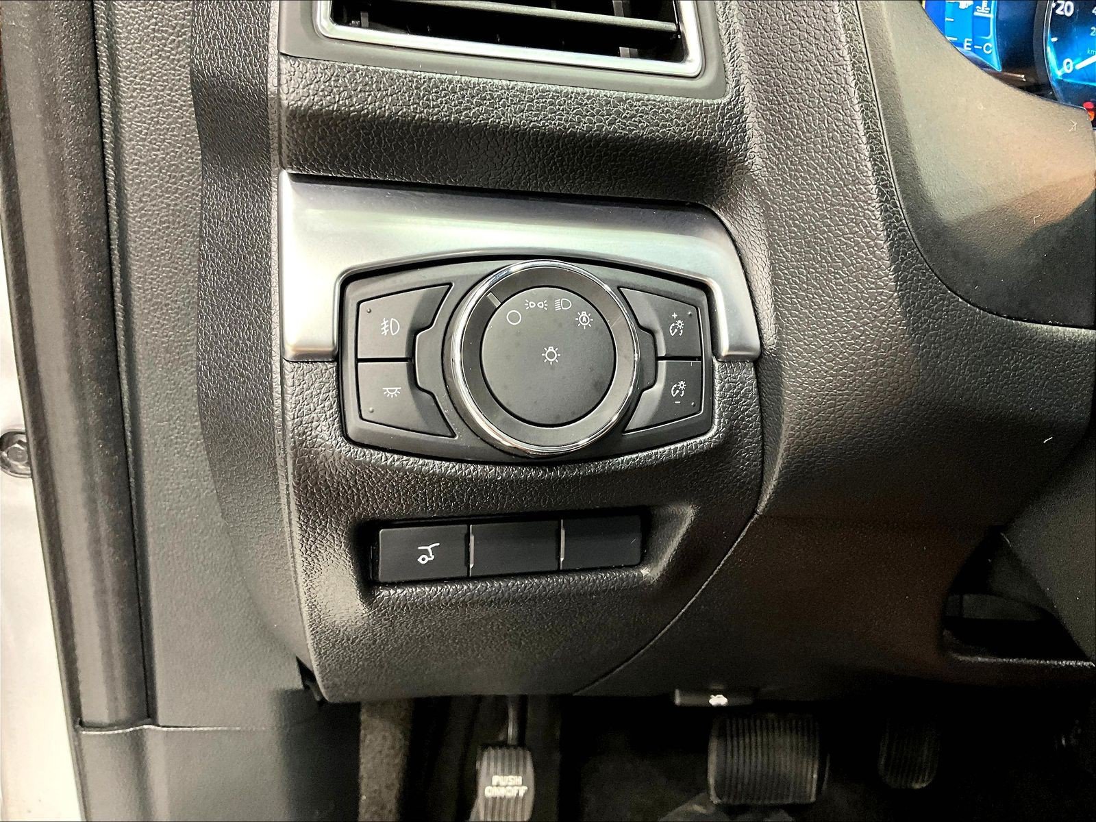 Used 2018 Ford Explorer Limited AWD/4WD image 36
