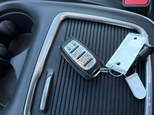 Used 2017 Chrysler Pacifica Limited w/ UConnect Theater Package image 11